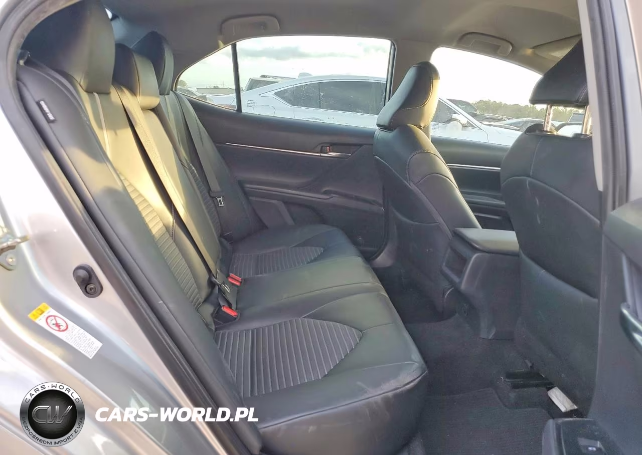 2019 Toyota Camry Se VIN:4T1B11HK3KU184732 - 10