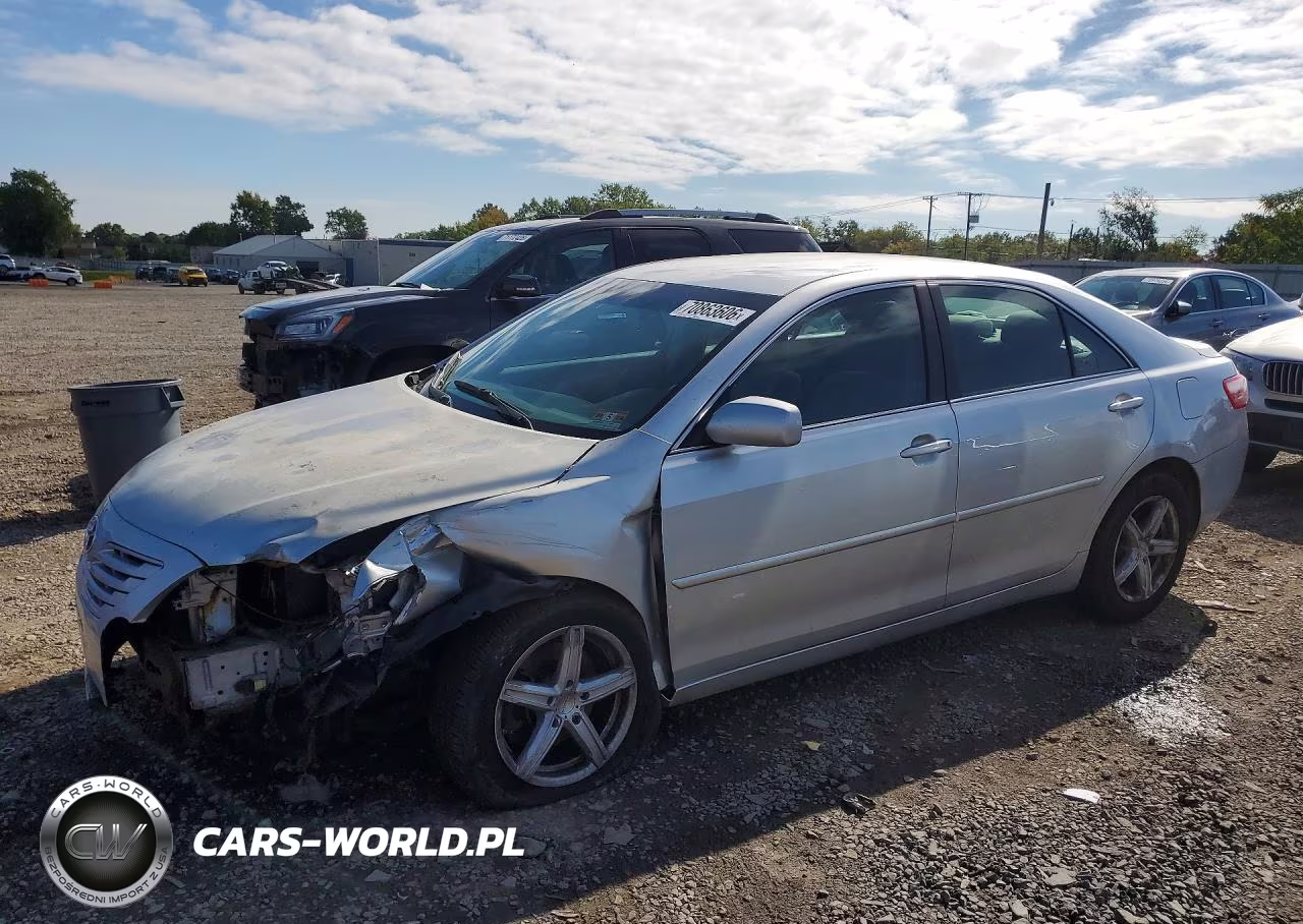 2009 Toyota Camry Le – zdjęcie 1 z 12