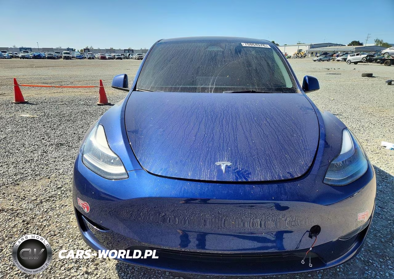 2023 Tesla Model Y VIN:7SAYGDED3PF947095 - 5