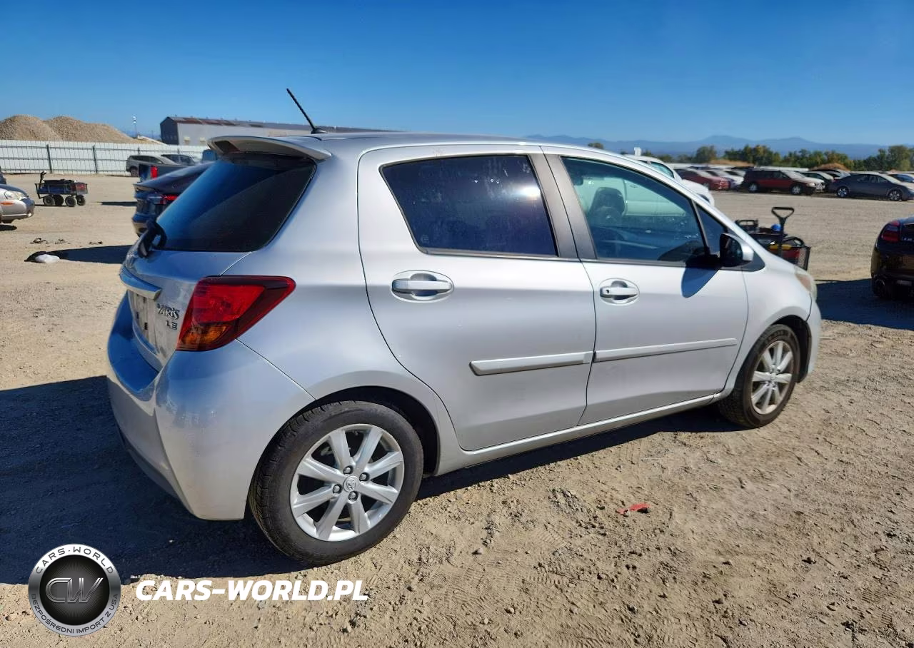 2015 Toyota Yaris 5-Door Le VIN:VNKKTUD35FA022730 - 3