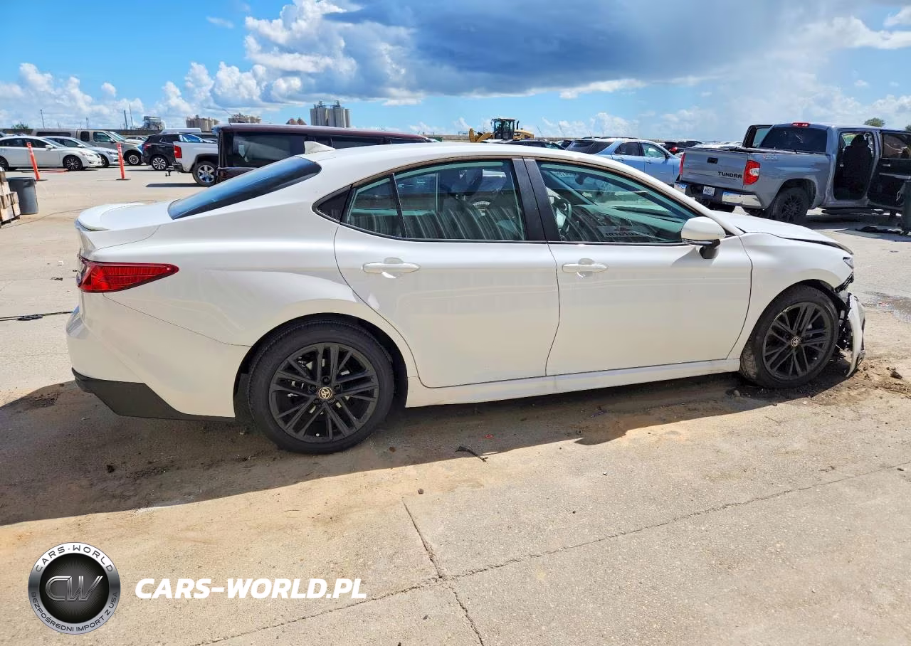 2025 Toyota Camry Se VIN:4T1DAACK9SU620144 - 3