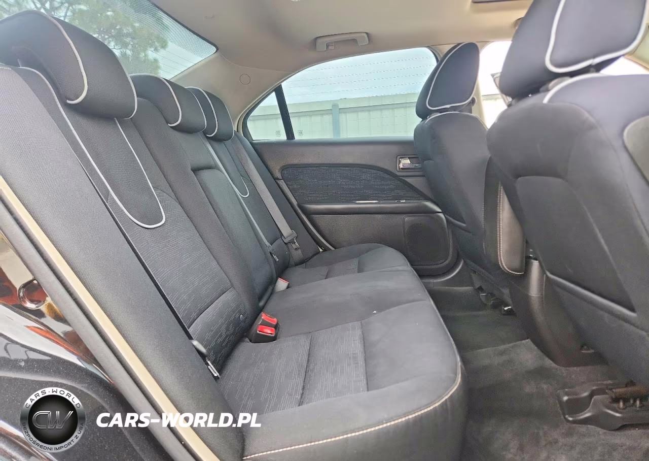 2010 Ford Fusion Se VIN:3FAHP0HA8AR392695 - 10