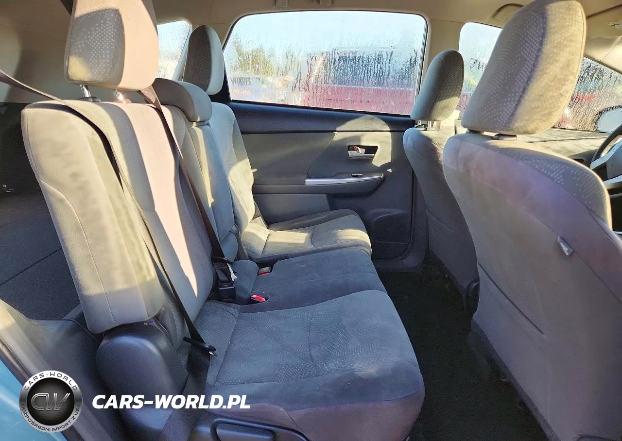 2013 Toyota Prius V Three VIN:JTDZN3EU0D3258660 - 10