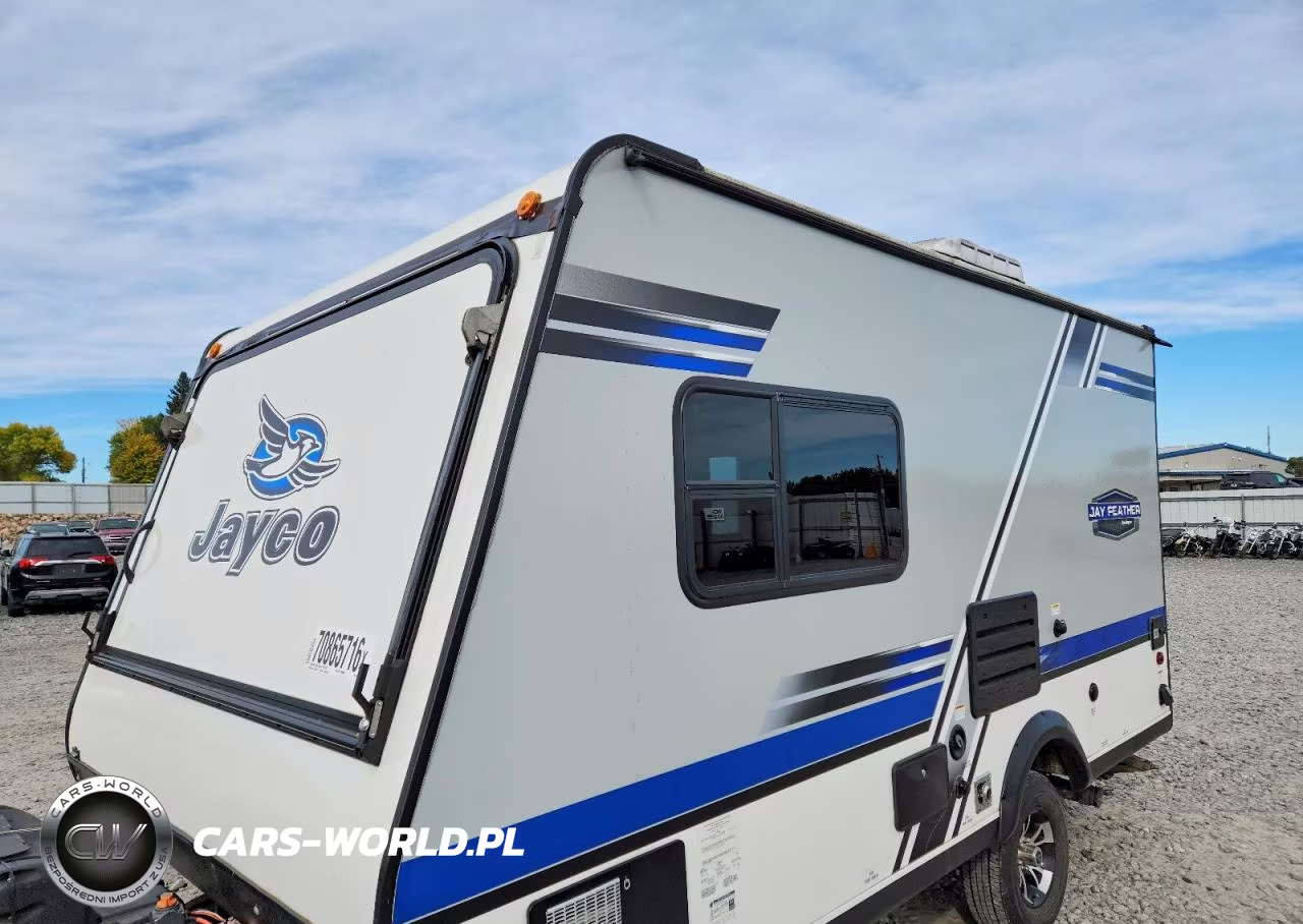 2018 Jayco Jay Feather Camper VIN:1UJBJHAH4J1JZ0079 - 9
