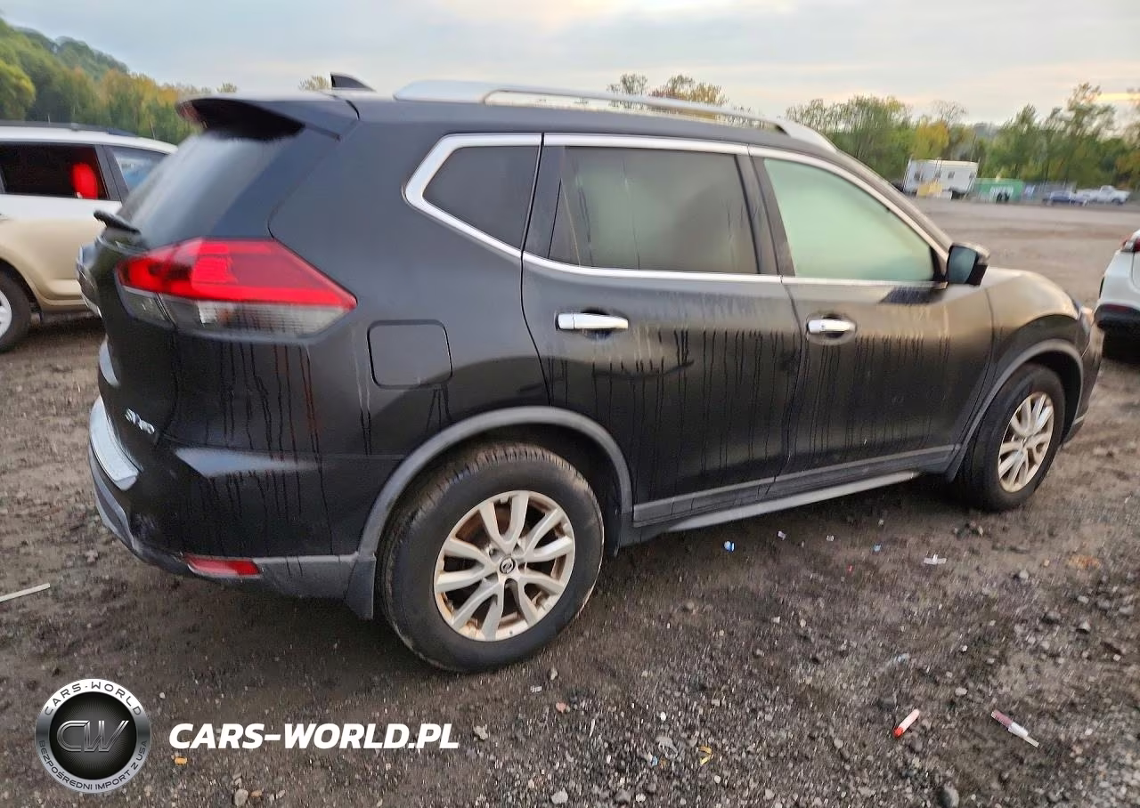 2018 Nissan Rogue S VIN:KNMAT2MV1JP609040 - 3