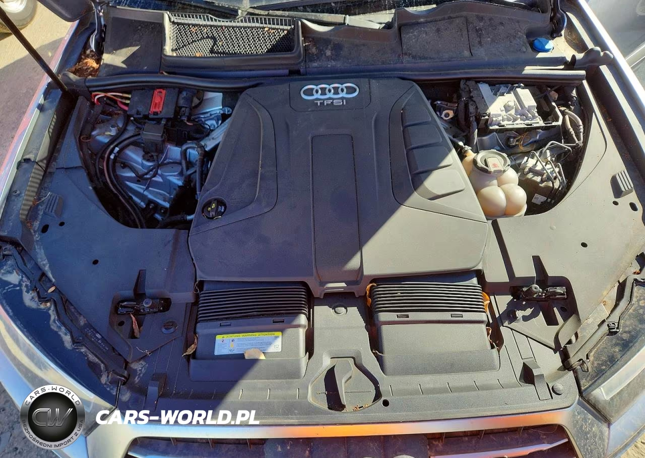 2018 Audi Q7 Premium Plus VIN:WA1LHAF7XJD038646 - 12