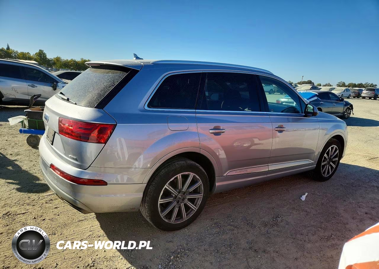 2018 Audi Q7 Premium Plus VIN:WA1LHAF7XJD038646 - 3