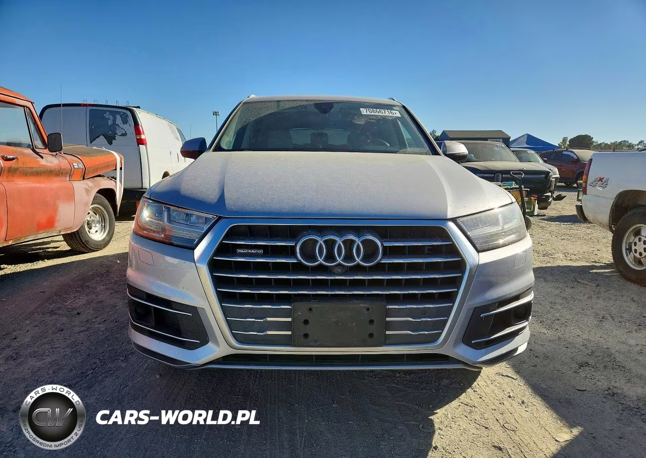 2018 Audi Q7 Premium Plus VIN:WA1LHAF7XJD038646 - 5