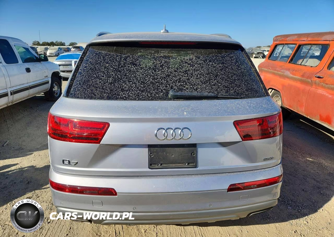 2018 Audi Q7 Premium Plus VIN:WA1LHAF7XJD038646 - 6