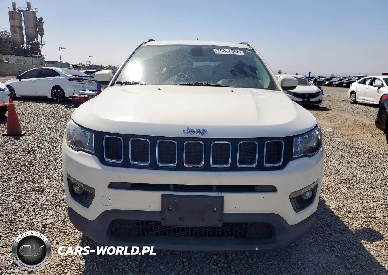 2019 Jeep Compass Latitude VIN:3C4NJCBB9KT855546 - 5