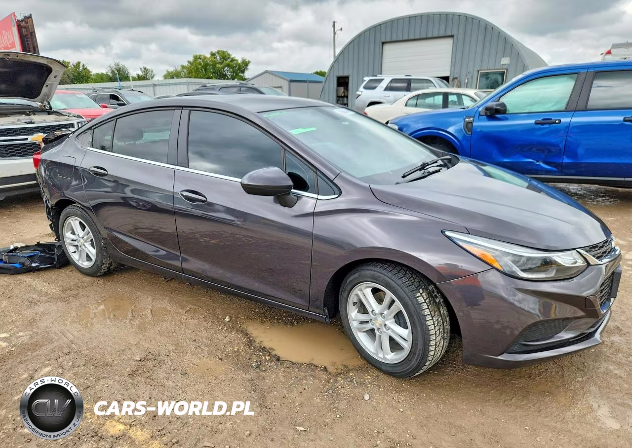 2017 Chevrolet Cruze Lt VIN:1G1BE5SM6H7263371 - 4