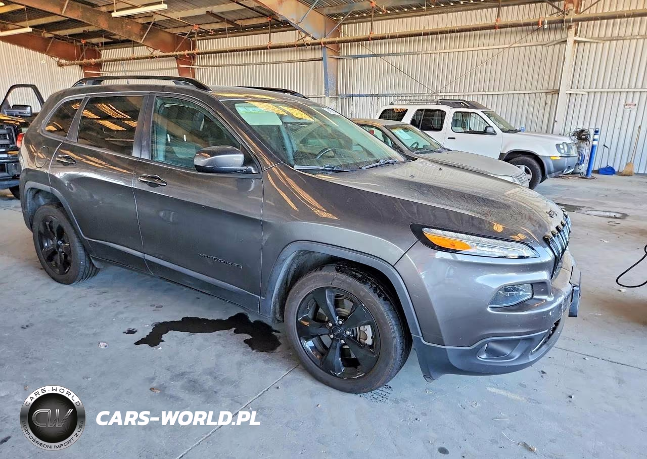 2018 Jeep Cherokee Latitude VIN:1C4PJLCB5JD540593 - 4