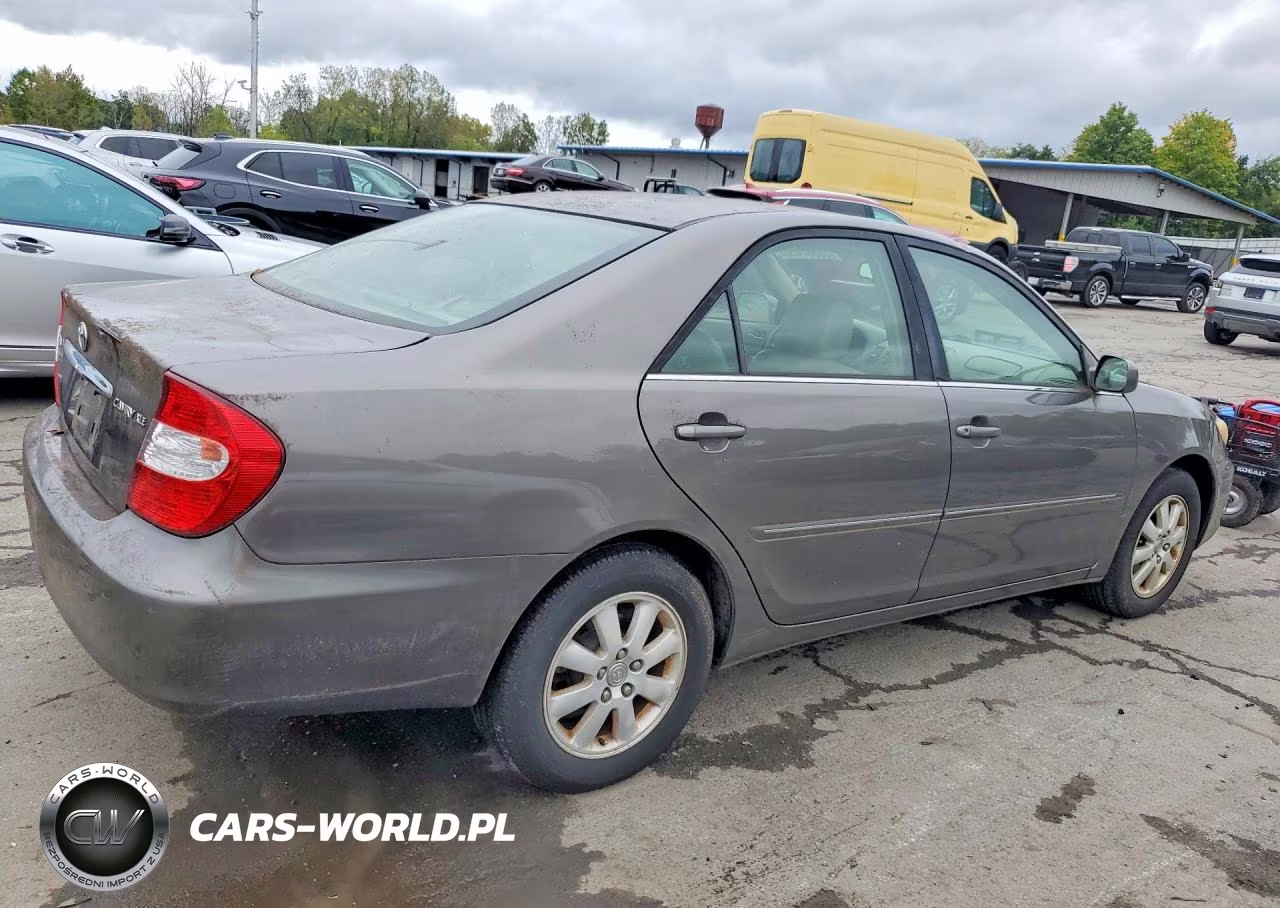 2003 Toyota Camry Xle VIN:4T1BE30K53U767638 - 3