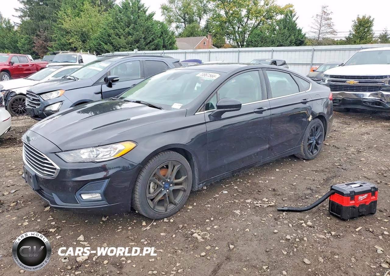 2020 Ford Fusion Se – zdjęcie 1 z 12