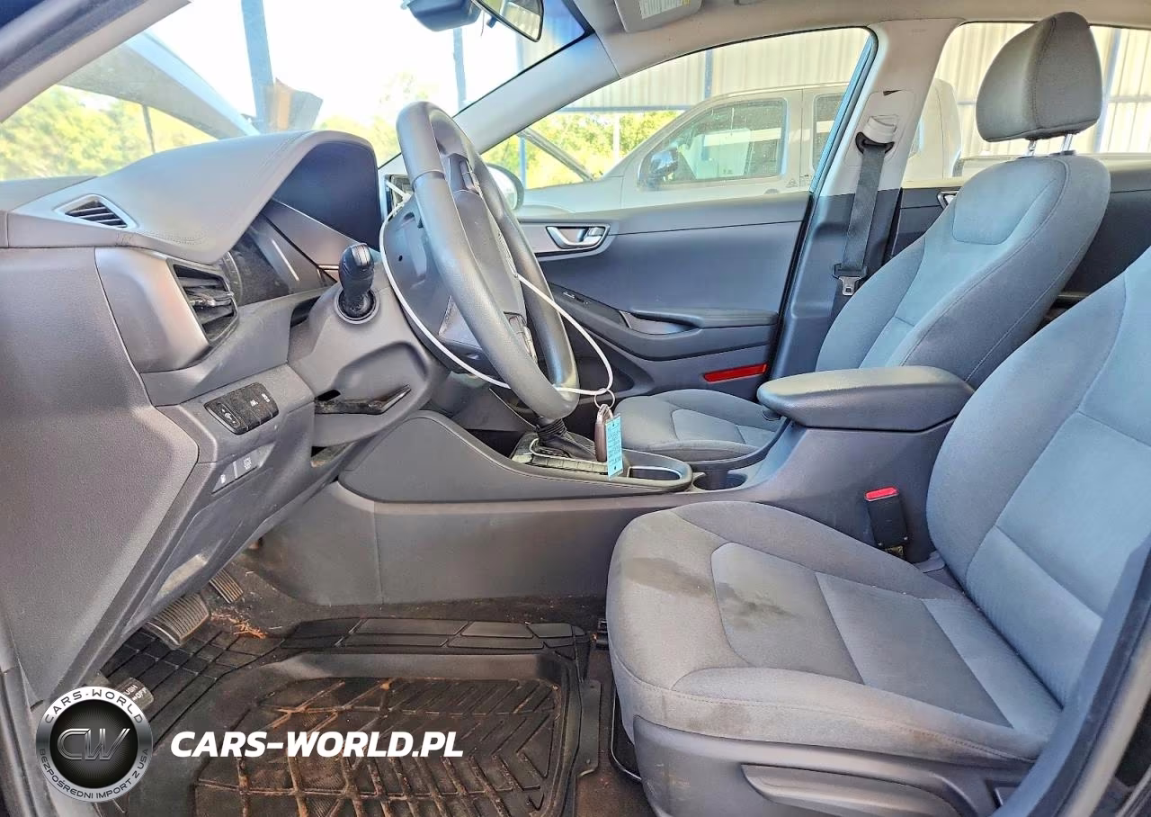 2020 Hyundai Ioniq Blue VIN:KMHC65LC1LU239063 - 7
