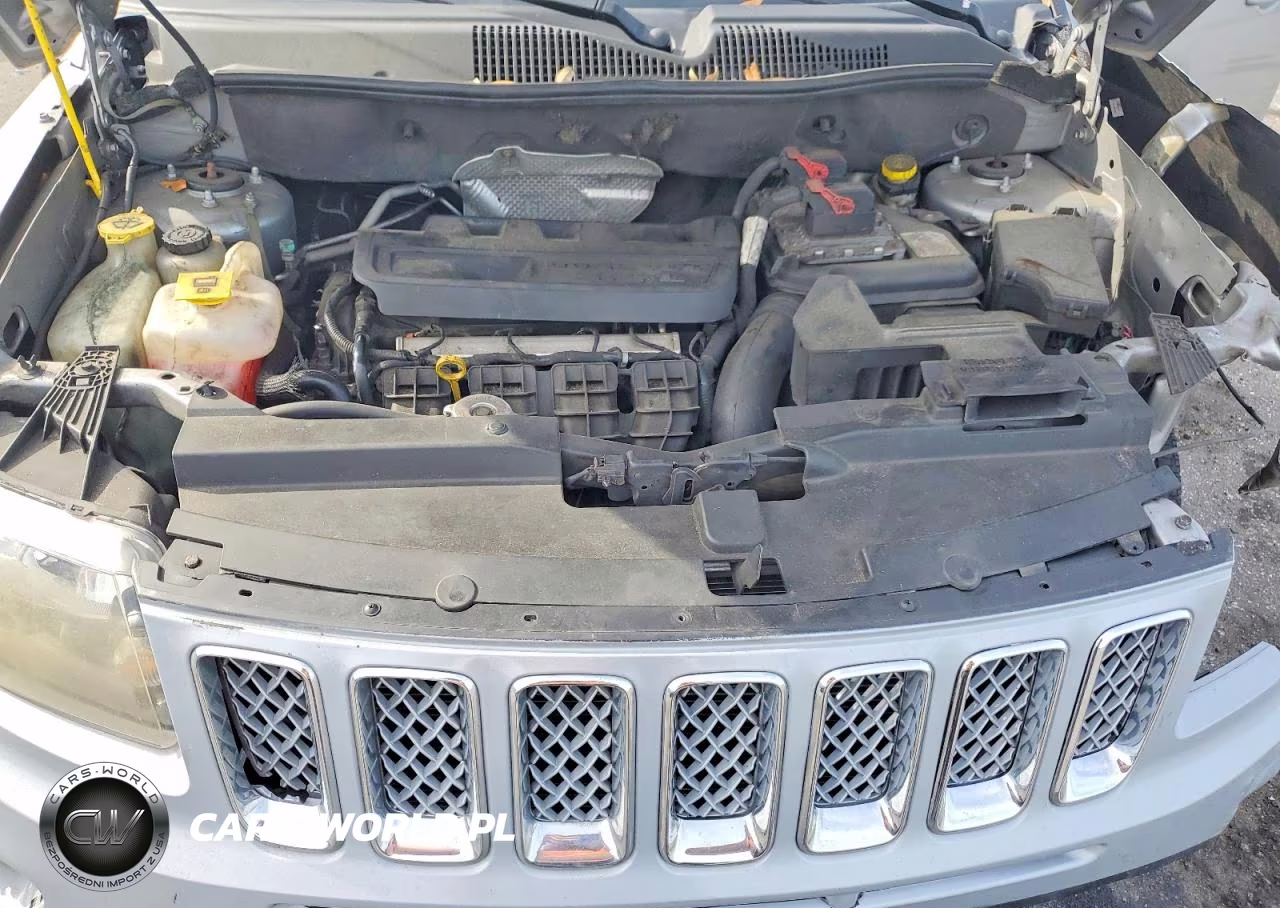 2015 Jeep Compass Latitude VIN:1C4NJCEB8FD139017 - 11