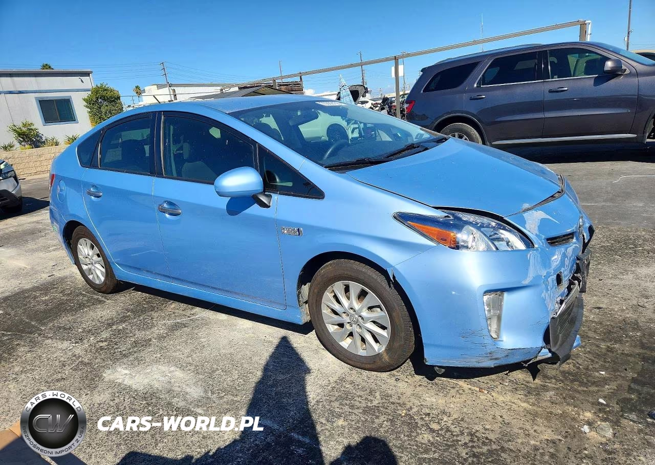 2014 Toyota Prius Plug-In Hybrid Base VIN:JTDKN3DP2E3050522 - 4