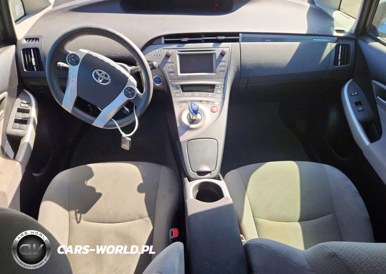2014 Toyota Prius Plug-In Hybrid Base VIN:JTDKN3DP2E3050522 - 8