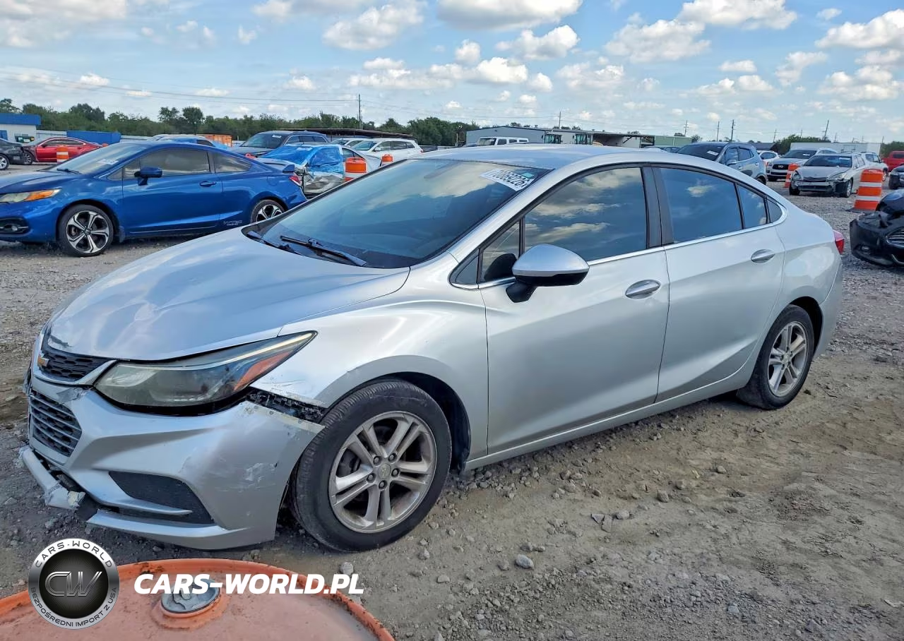 2018 Chevrolet Cruze Lt – zdjęcie 1 z 12