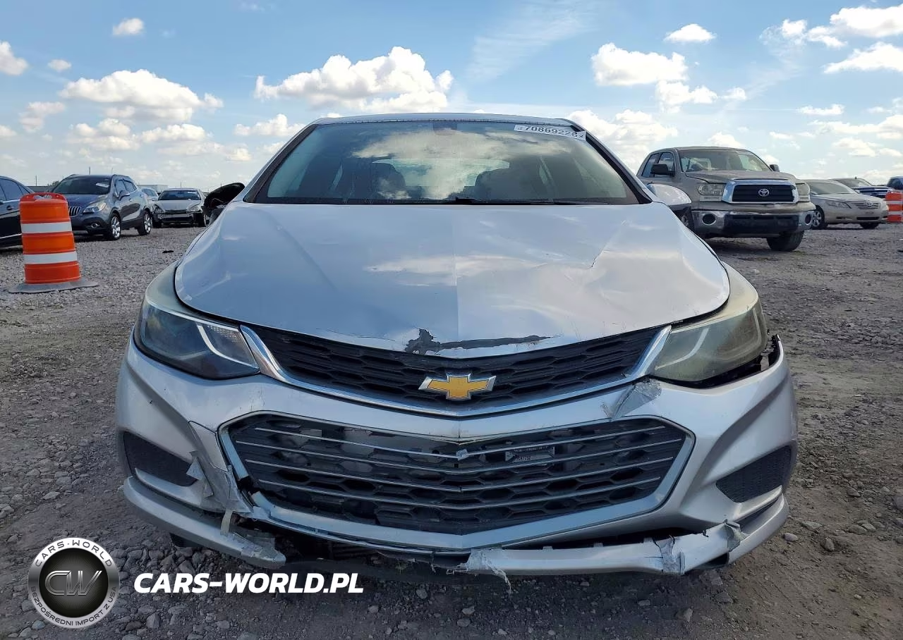 2018 Chevrolet Cruze Lt VIN:1G1BE5SM0J7247530 - 5