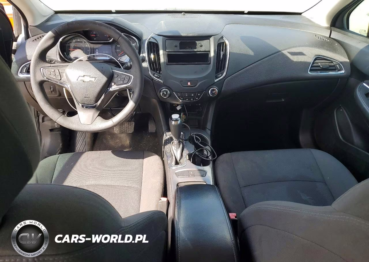 2018 Chevrolet Cruze Lt VIN:1G1BE5SM0J7247530 - 8