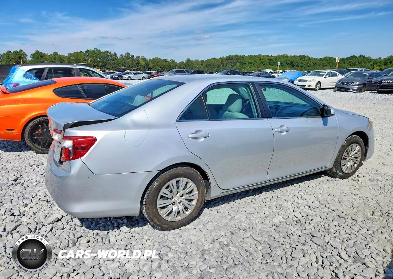 2014 Toyota Camry Le VIN:4T1BF1FK2EU378869 - 3