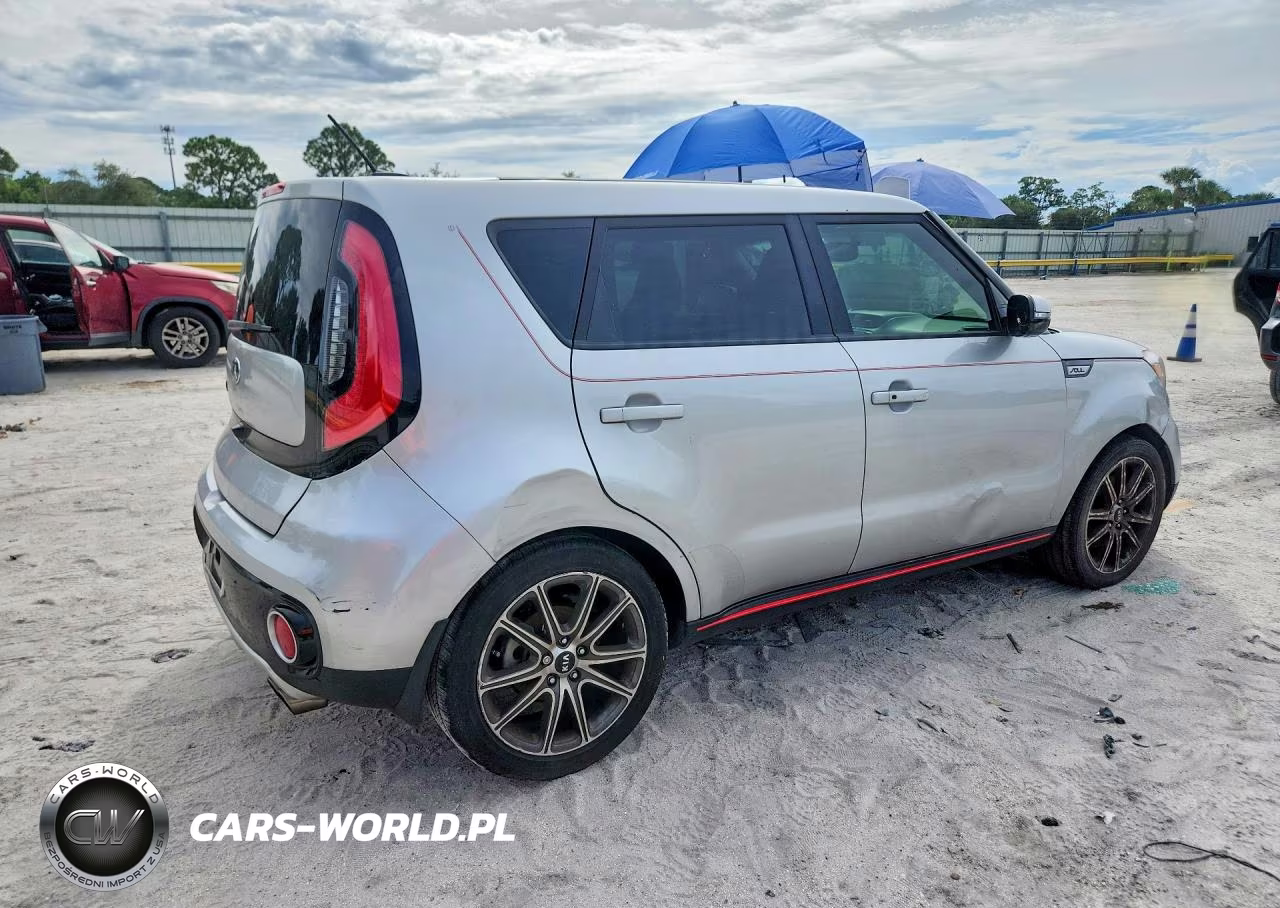2018 Kia Soul Base VIN:KNDJX3AA4J7524186 - 3