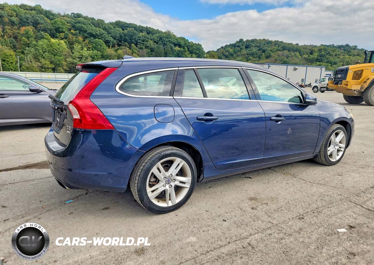 2015 Volvo V60 Premier VIN:YV1612SK8F1219044 - 3