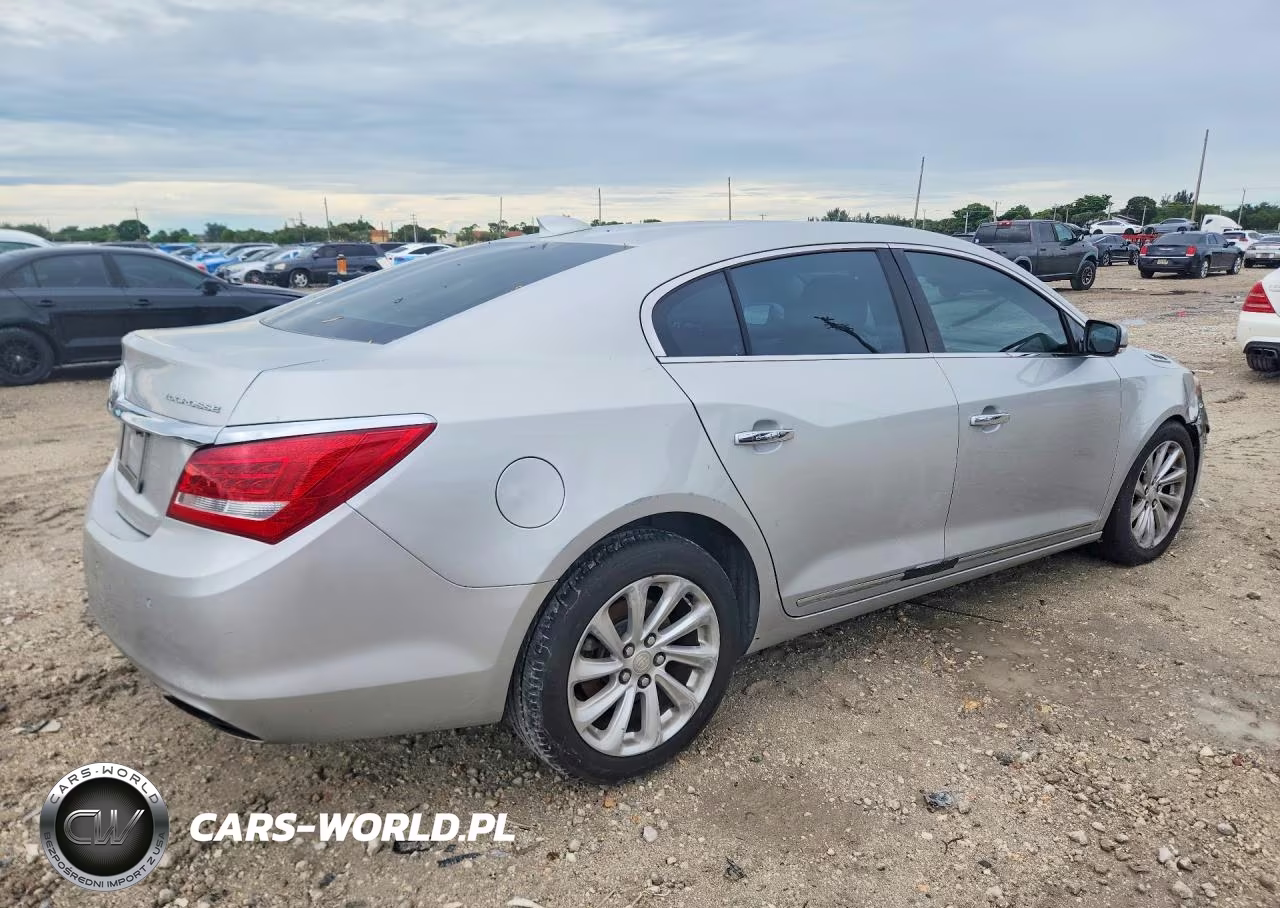 2015 Buick Lacrosse VIN:1G4GB5G31FF307894 - 3