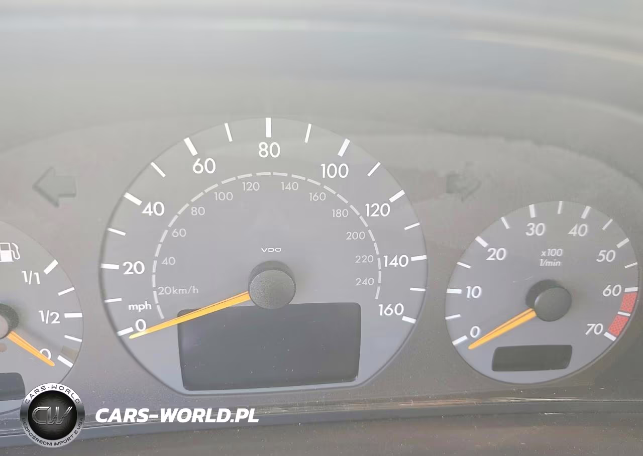 2000 Mercedes-Benz Clk 430 VIN:WDBLK70G5YT034702 - 9