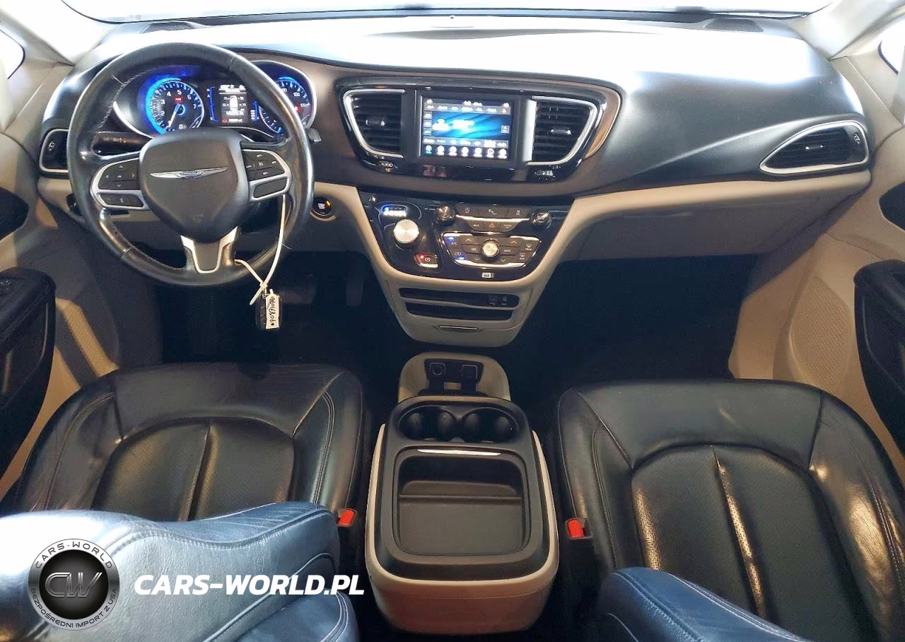 2019 Chrysler Pacifica Touring L VIN:2C4RC1BG4KR686681 - 8