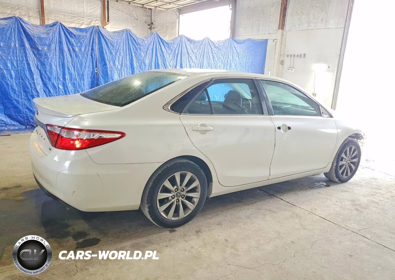 2017 Toyota Camry Se VIN:4T1BF1FK7HU400899 - 3