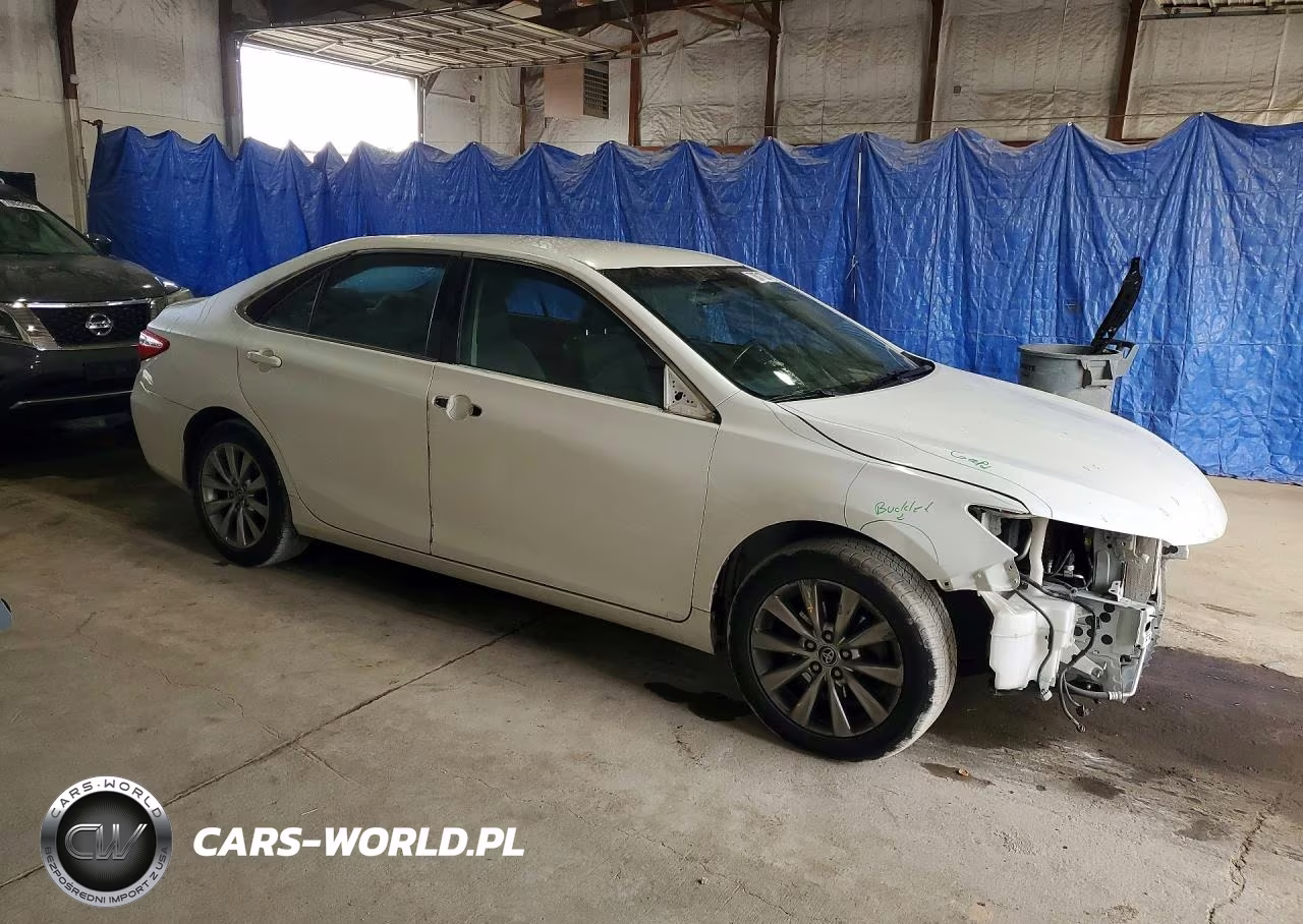 2017 Toyota Camry Se VIN:4T1BF1FK7HU400899 - 4