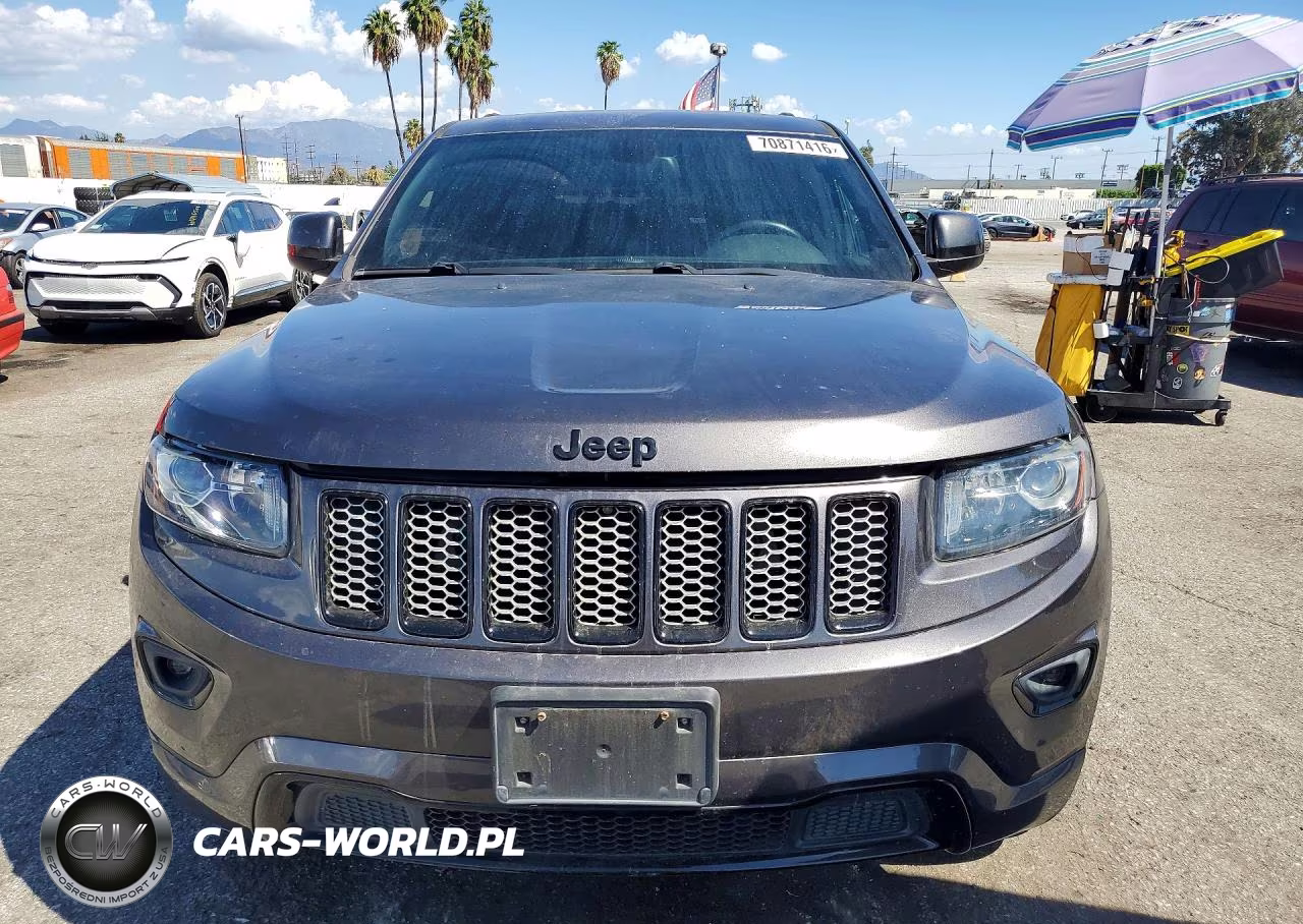 2015 Jeep Grand Cherokee Laredo VIN:1C4RJEAGXFC920433 - 5