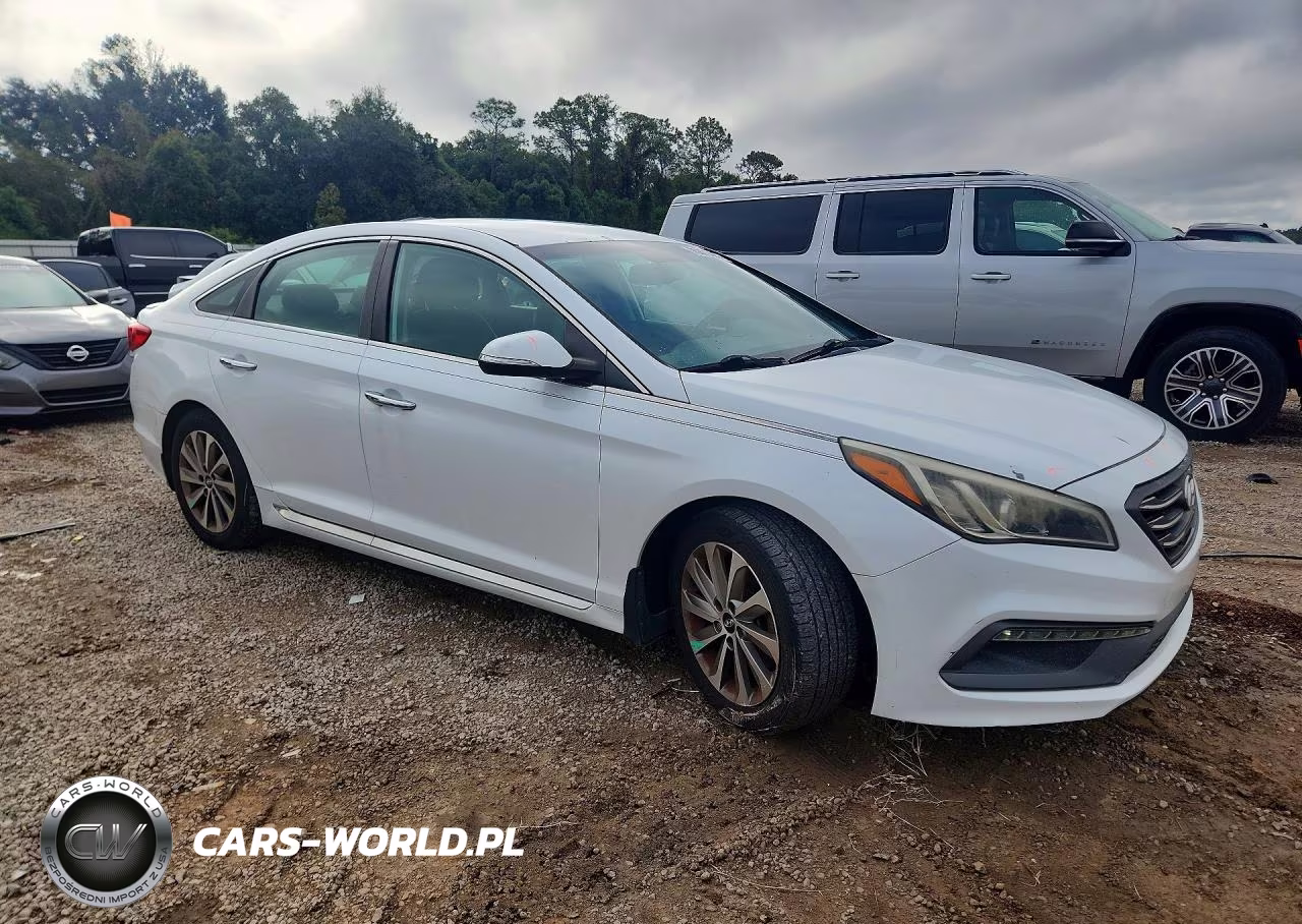 2015 Hyundai Sonata Sport VIN:5NPE34AFXFH197987 - 4
