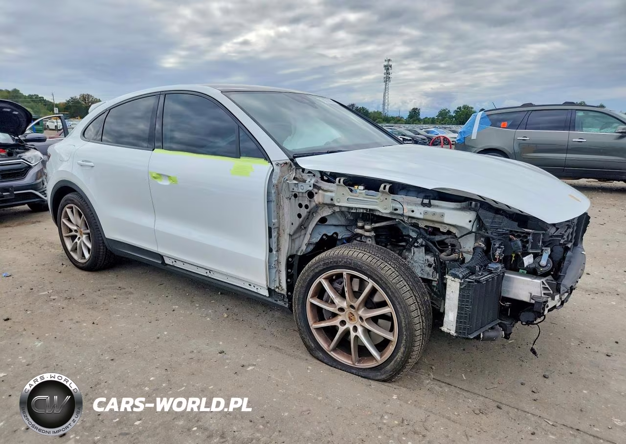 2021 Porsche Cayenne Coupe VIN:WP1BA2AY5MDA43560 - 4