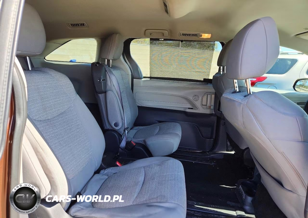 2023 Toyota Sienna Le VIN:5TDKRKEC1PS139753 - 11