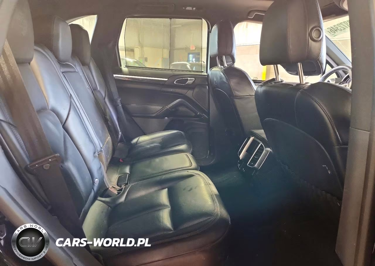 2018 Porsche Cayenne VIN:WP1AA2A24JKA00911 - 11