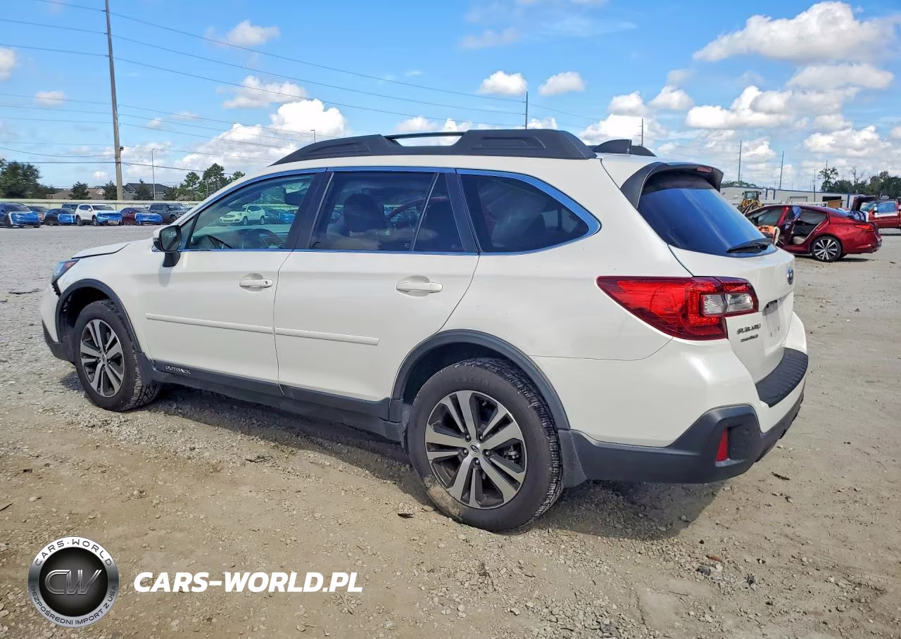 2018 Subaru Outback 3.6R Limited VIN:4S4BSENC1J3363633 - 2