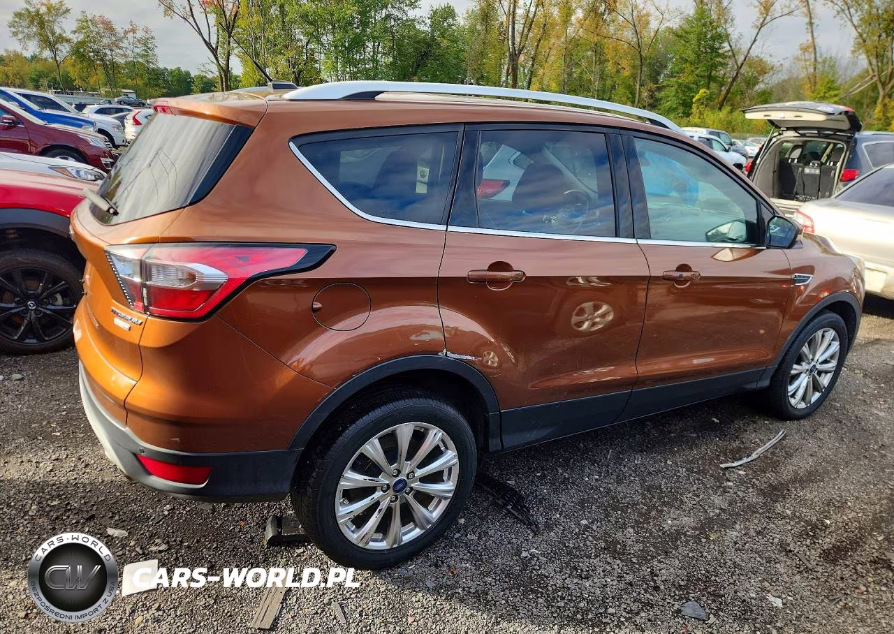 2017 Ford Escape Titanium VIN:1FMCU9J9XHUE25356 - 3