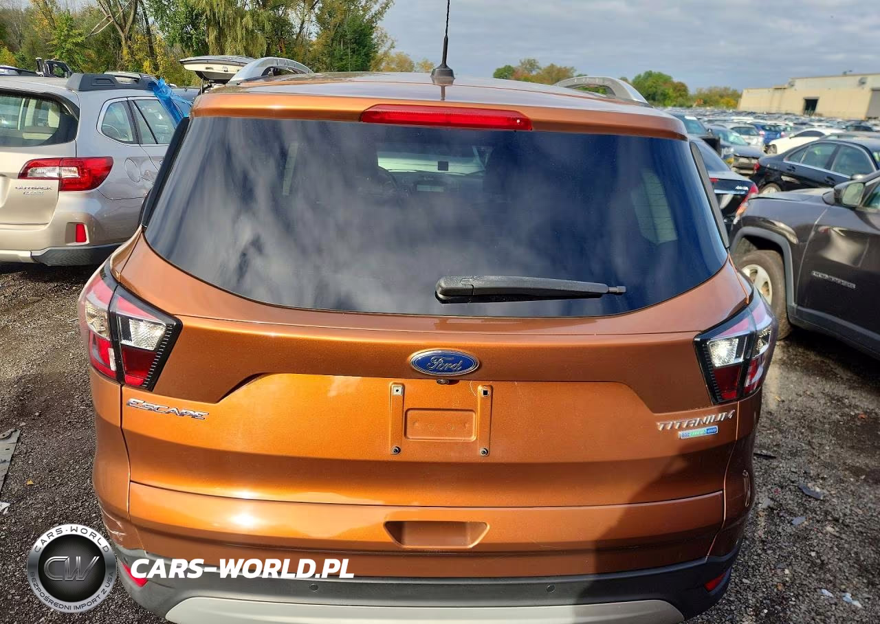 2017 Ford Escape Titanium VIN:1FMCU9J9XHUE25356 - 6