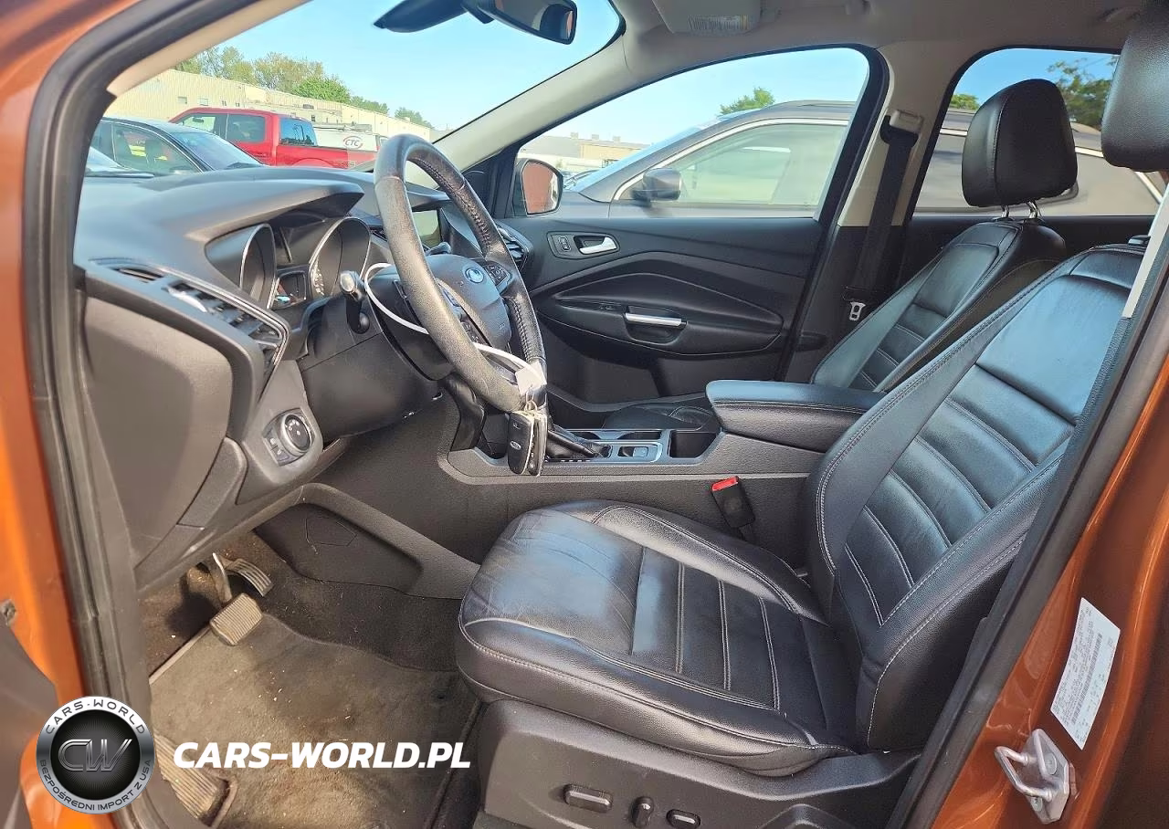 2017 Ford Escape Titanium VIN:1FMCU9J9XHUE25356 - 7