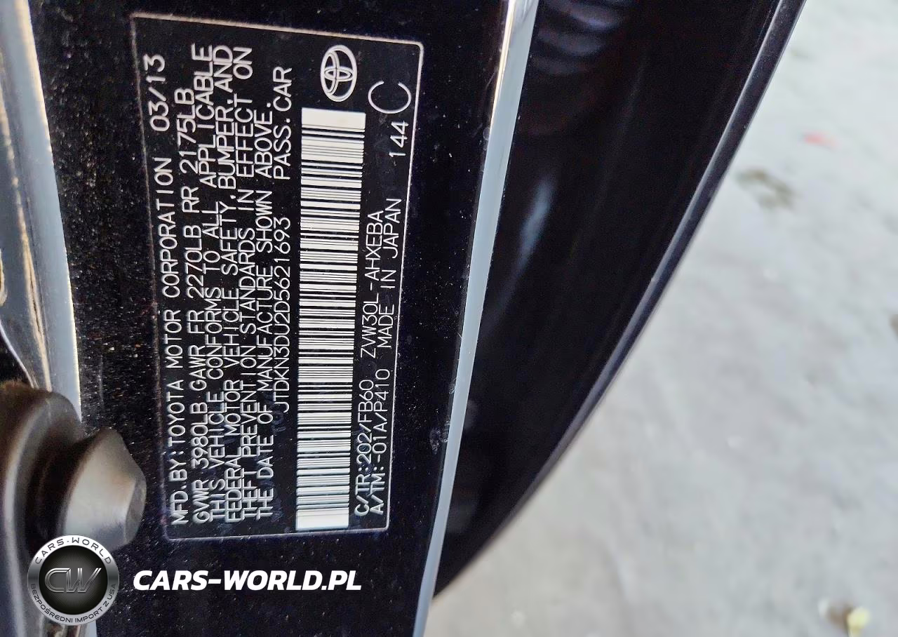 2013 Toyota Prius Two VIN:JTDKN3DU2D5621693 - 13