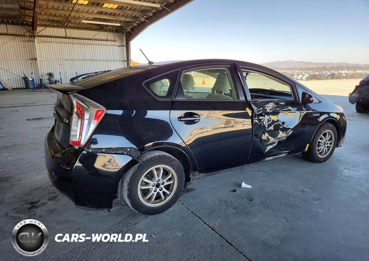 2013 Toyota Prius Two VIN:JTDKN3DU2D5621693 - 3