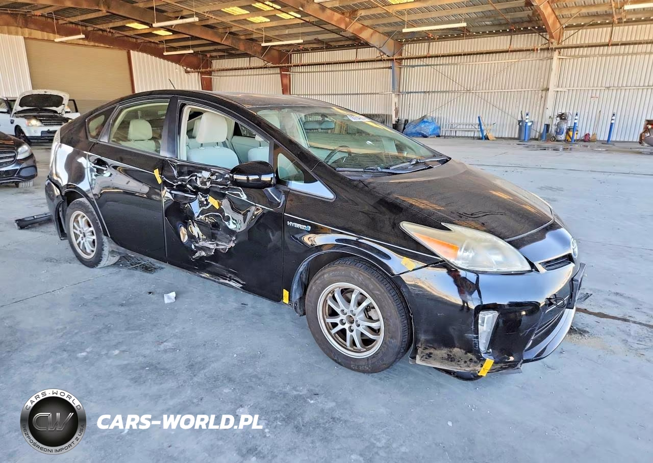 2013 Toyota Prius Two VIN:JTDKN3DU2D5621693 - 4