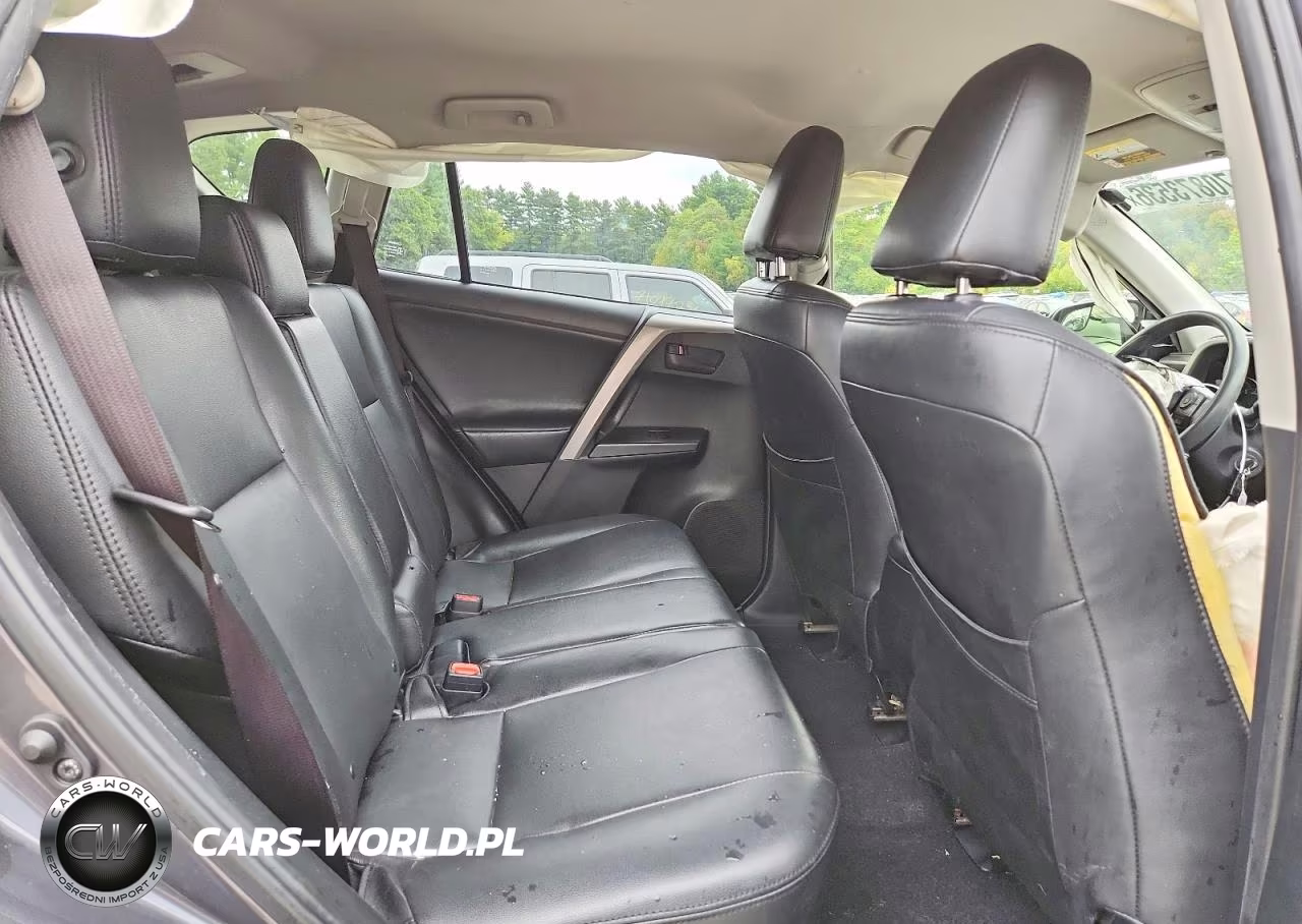 2018 Toyota Rav4 Le VIN:JTMBFREV2JJ244650 - 11