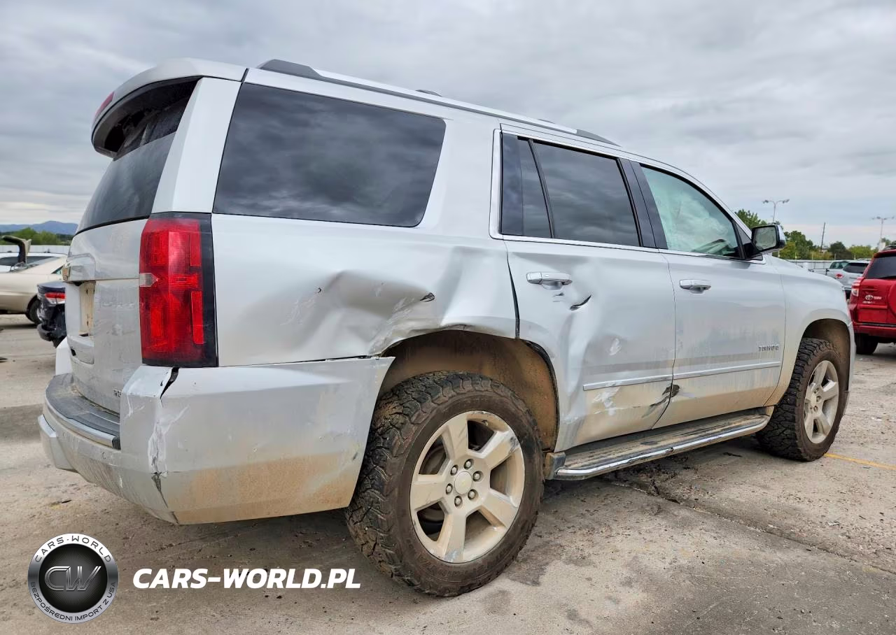 2019 Chevrolet Tahoe K1500 Premier VIN:1GNSKCKC2KR234965 - 3