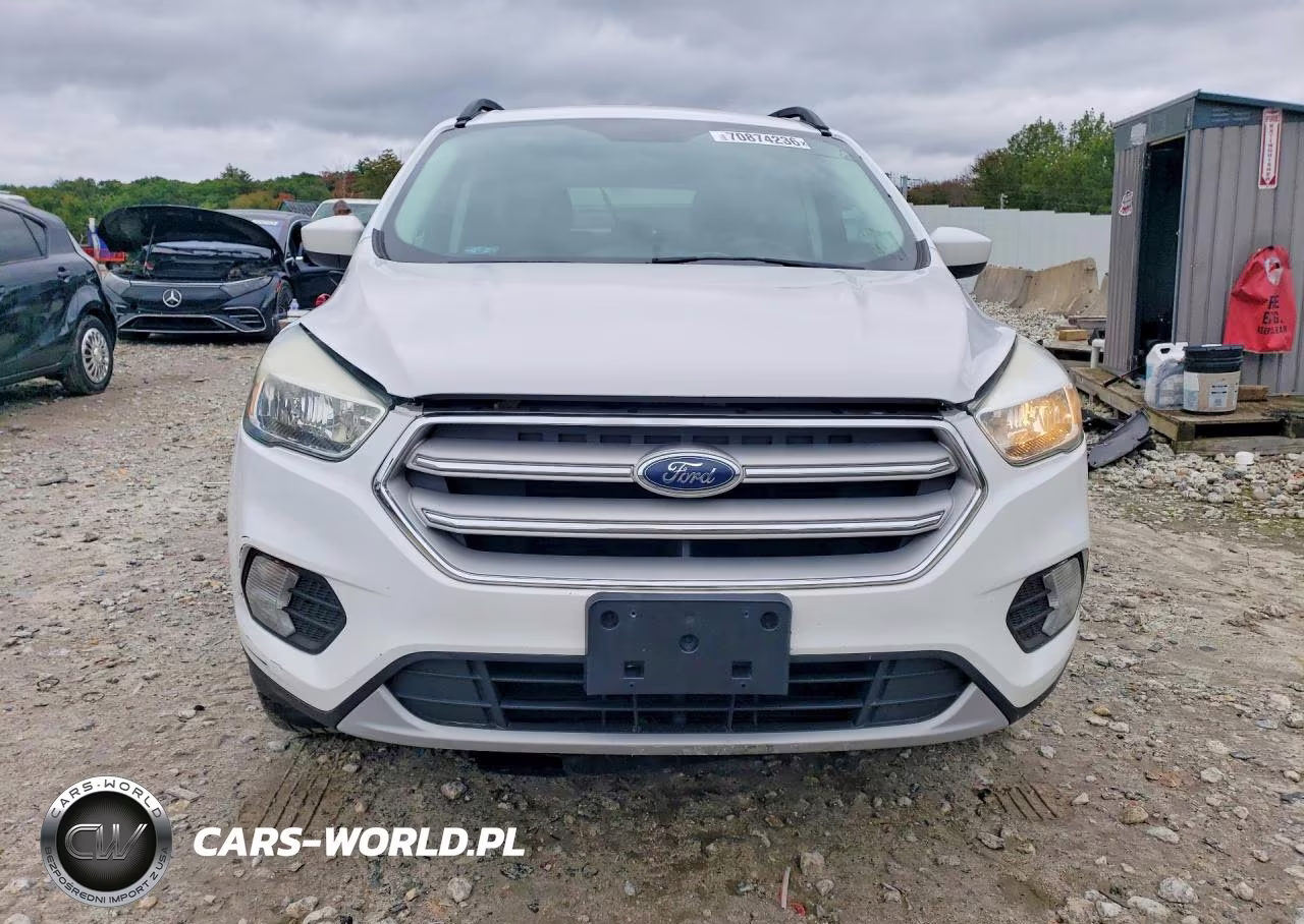 2018 Ford Escape Se VIN:1FMCU9GD9JUA75834 - 5