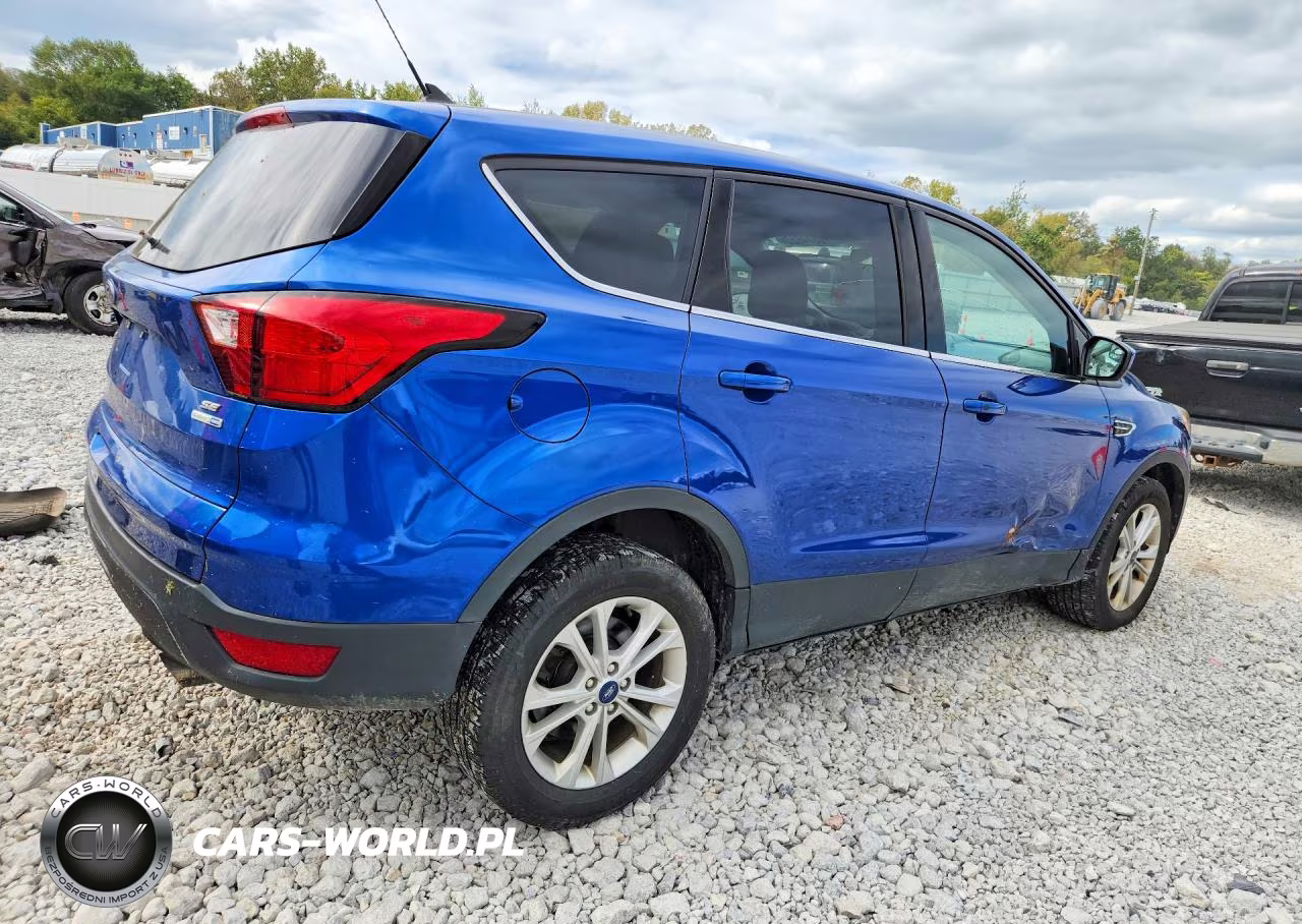 2019 Ford Escape Se VIN:1FMCU9GD1KUA09019 - 3