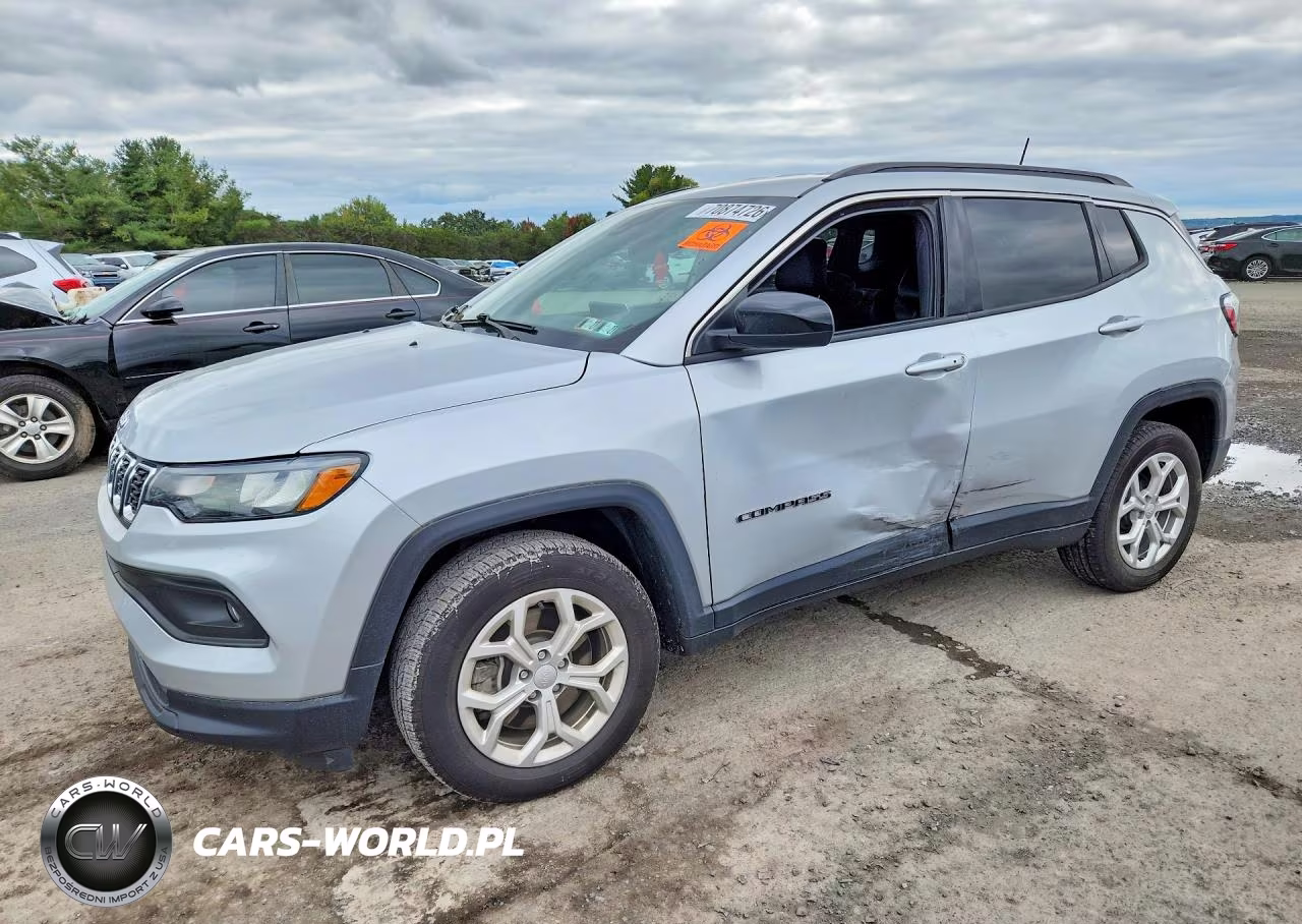 2024 Jeep Compass Latitude – zdjęcie 1 z 12